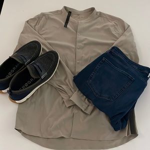 Lululemon mock neck snap closure long sleeve